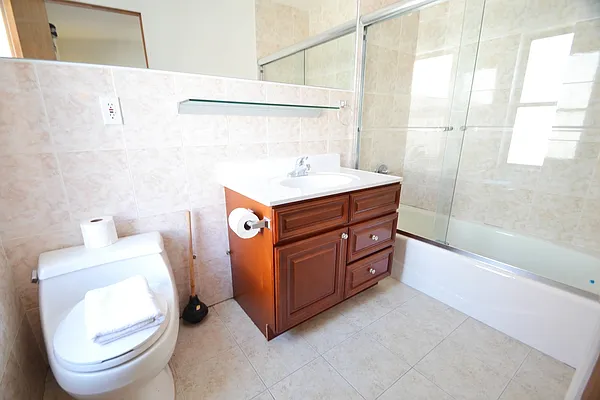 Rented by Smart City Real Estate LLC | media 19