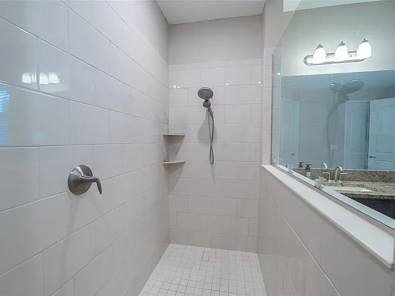 5409 Camberwell Ln — Photo 38