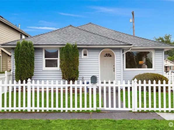 205 N Lenore Avenue, Arlington, WA 98223