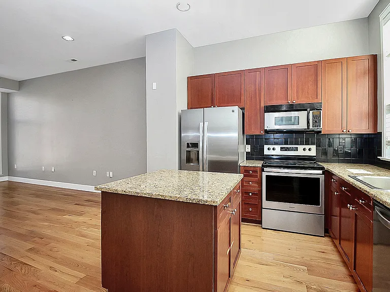 608 Garden District Dr — Photo 9