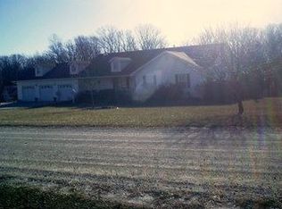 16398 Shetland Ln, Warrenton, MO 63383