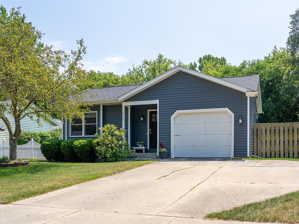 1st image of 2828 Beechridge Dr