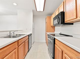 3605 Tracey Rich Rd APT 2A, Saint Louis, MO 63125