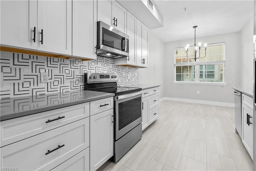 2 bed, 2.0 bath, 1247 sqft, $2,500 — Photo 4