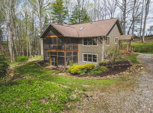 265 Rose Ln NE, Pilot, VA 24138