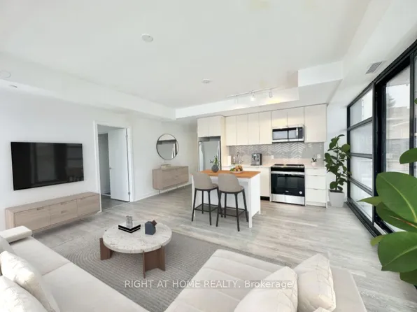 1610 Charles St #340, Whitby, ON L1N 0P5