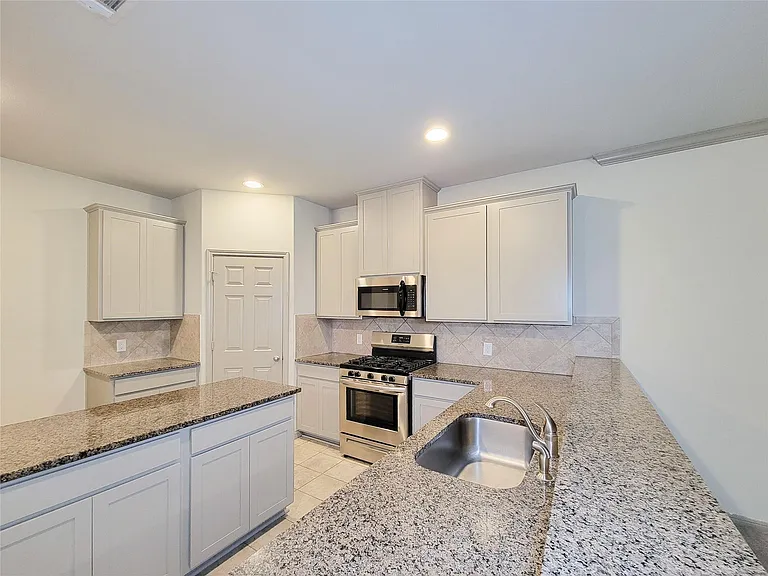15611 Jackie Robinson Rd — Photo 11