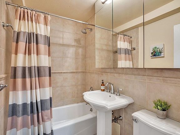 4th image of 420 E 55th St APT 6K