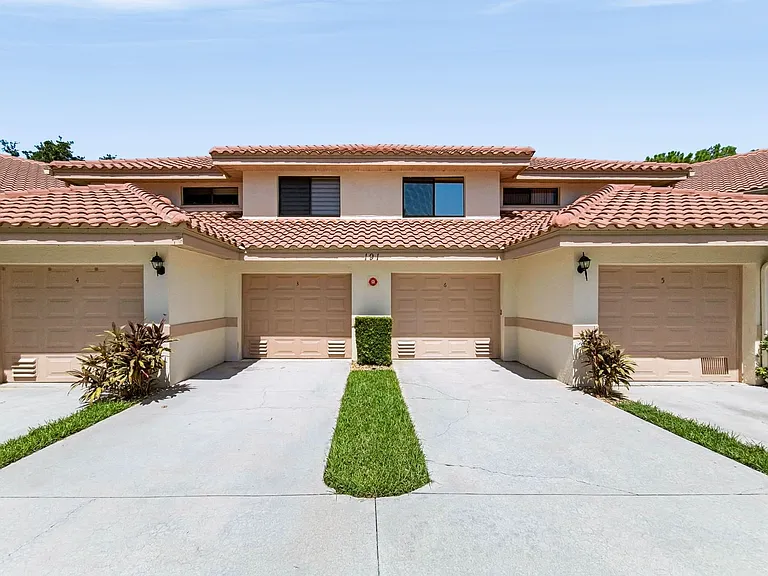 191 Bennington Dr #3 — Photo 43