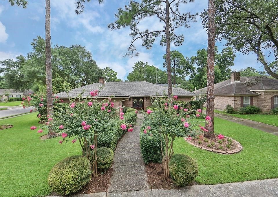 1st image of 10734 Sugar Hill Dr