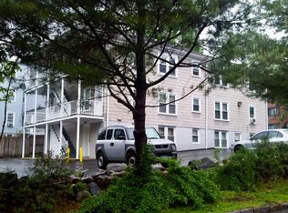 330 W Post Rd, White Plains, NY 10606