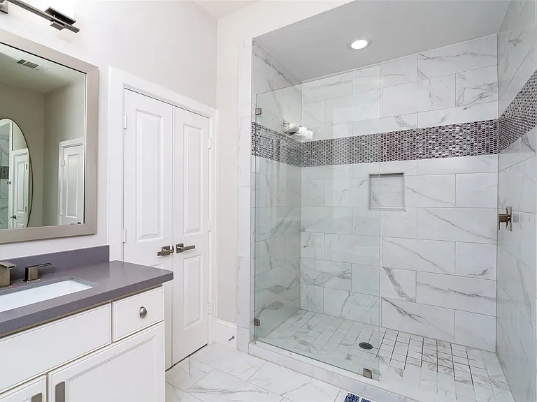 1303 Edwinstowe Trl — Photo 29