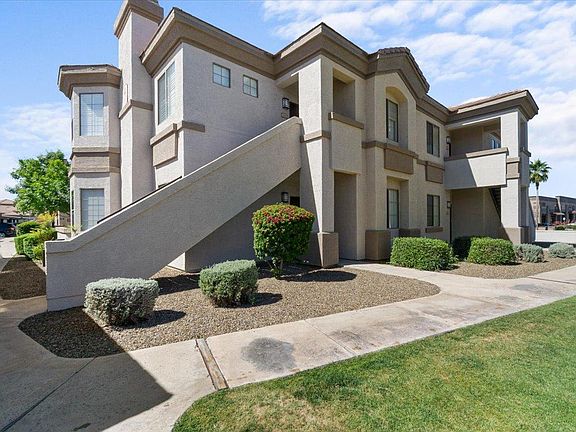 5th image of 1941 S Pierpont Dr #1017