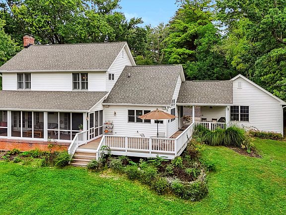 4th image of 7203 Lakeside Dr