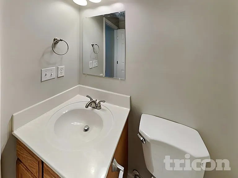 4904 Valley Trail Ct — Photo 12