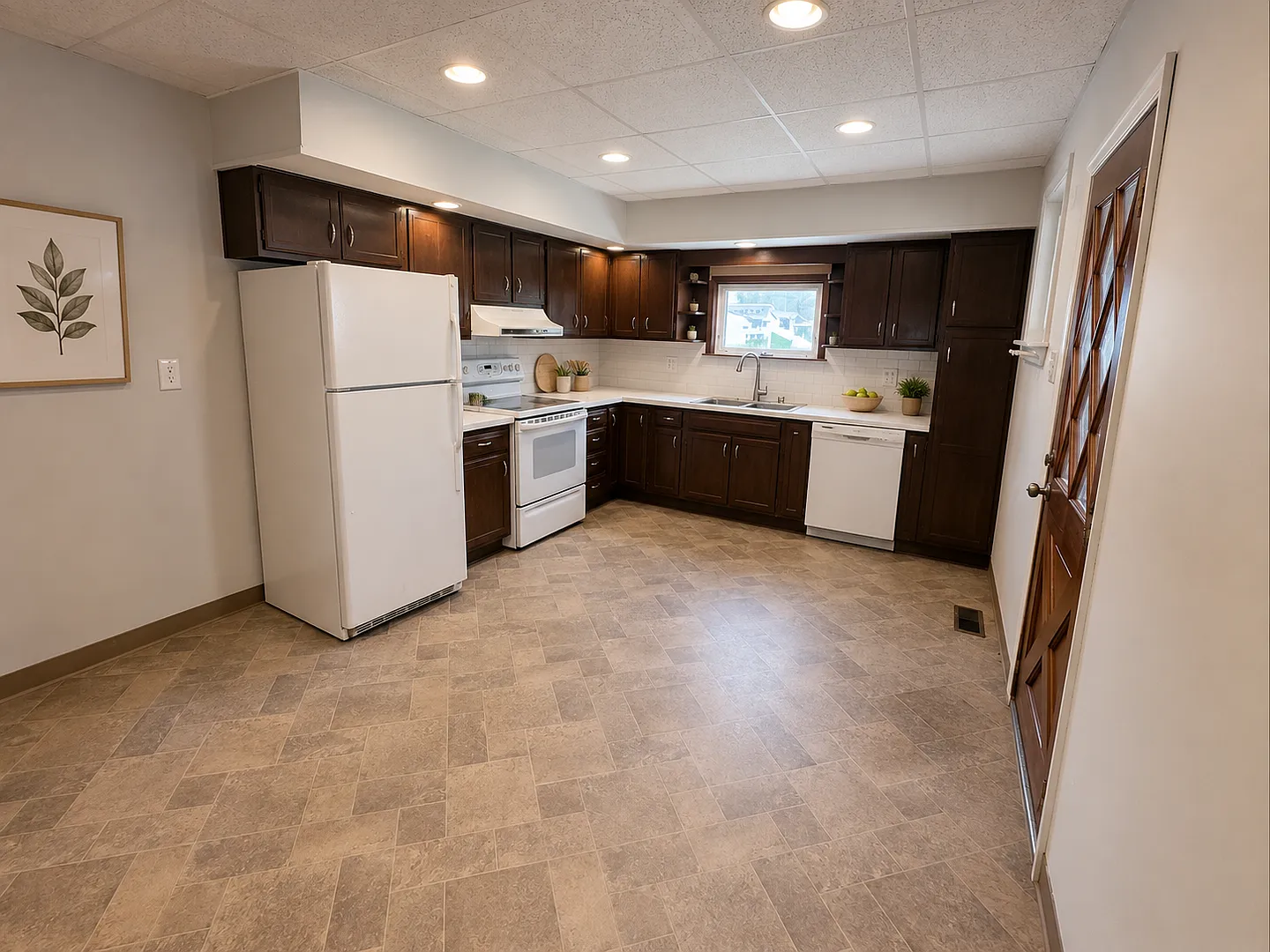 3 Bedroom Home in Emmaus — Photo 2