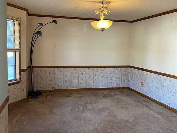 2nd image of 1500 Creek Dr SE