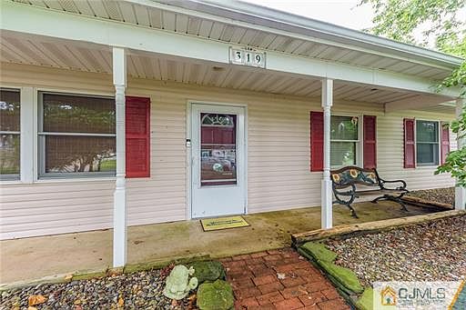 2nd image of 319 Lawrence Dr