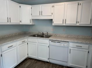 509 Coronation Dr, Fayetteville, NC 28311