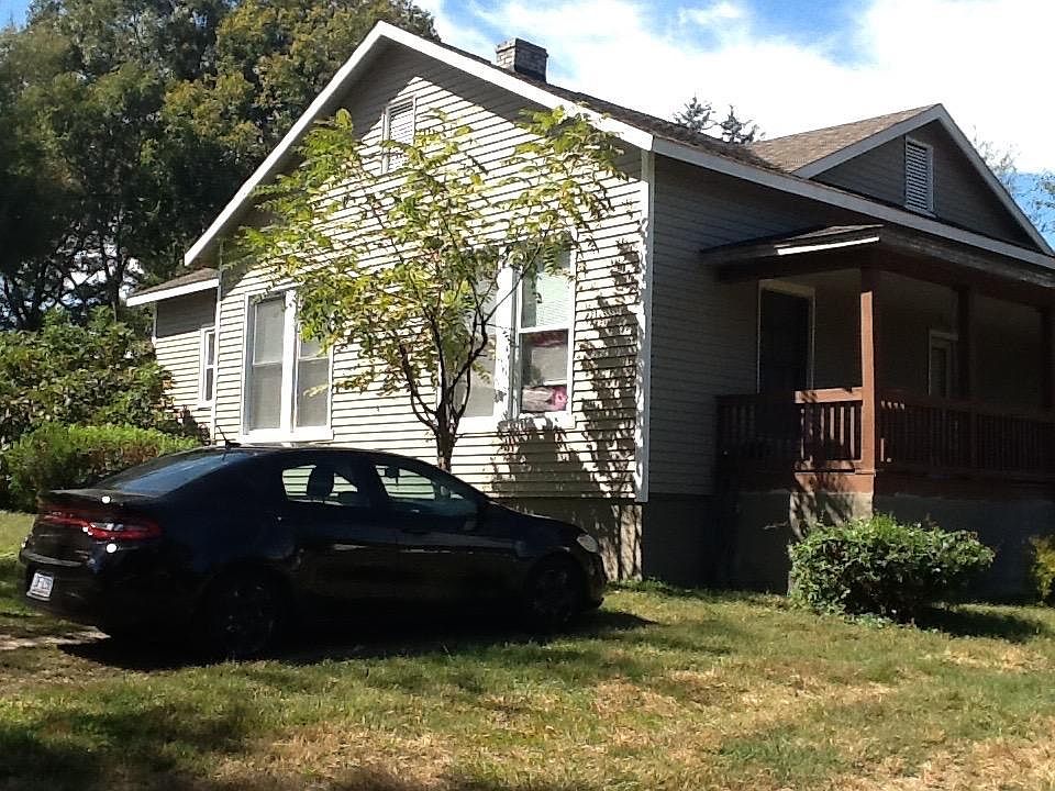 1st image of 803 Woodlawn St