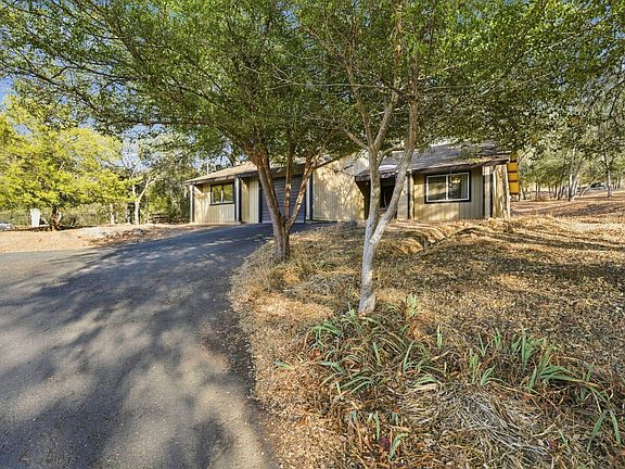 3rd image of 41113 Oak Ridge Drive #A