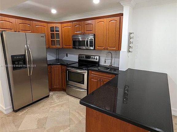 5th image of 3642 NE 171st St APT 408