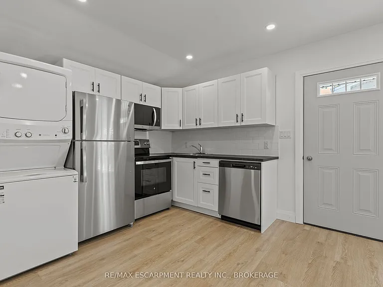 362 Gatfield Ave #2 — Photo 5