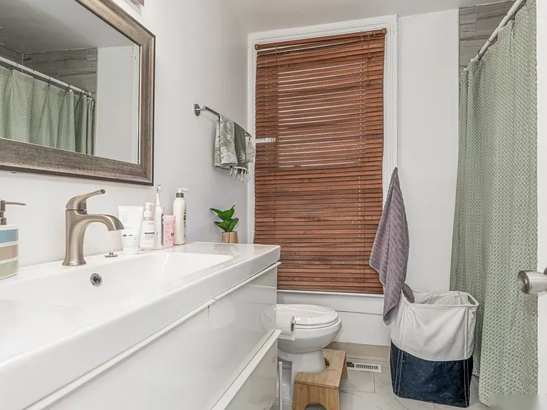 29 Nicoll St #1 — Photo 12