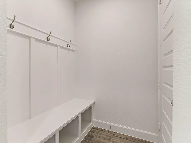 8474 International Falls Dr — Photo 20