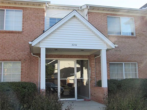 2nd image of 3216 Heritage Square Dr Unit 15