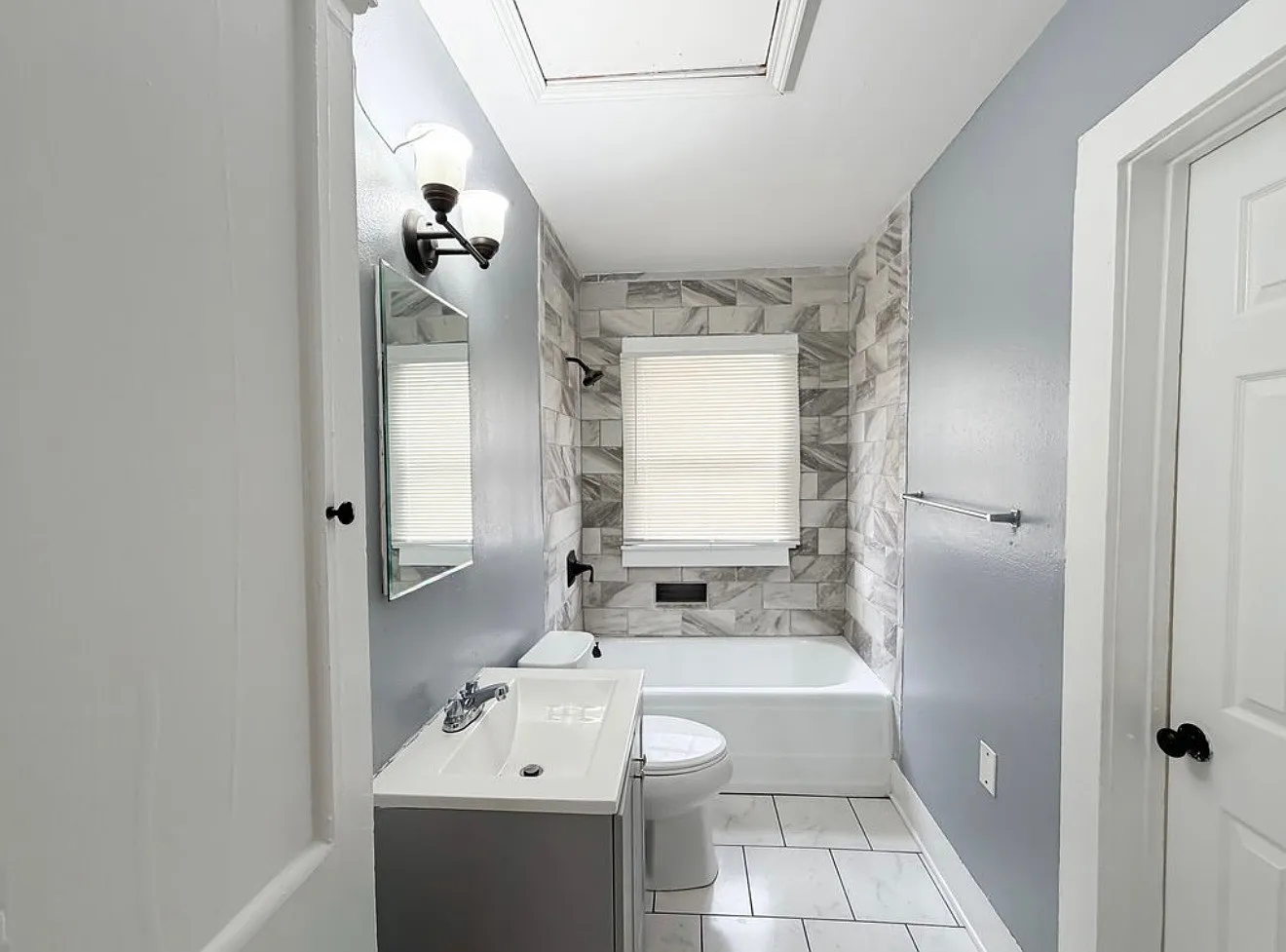2323 Spain St — Photo 3
