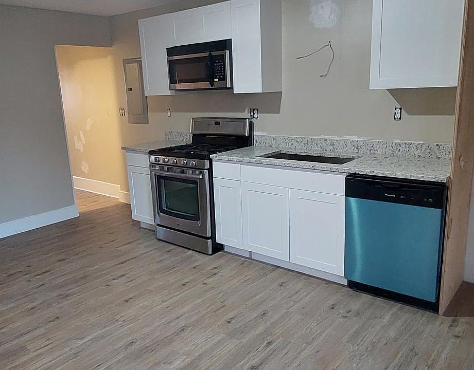 65 Battey St Putnam, CT Zillow