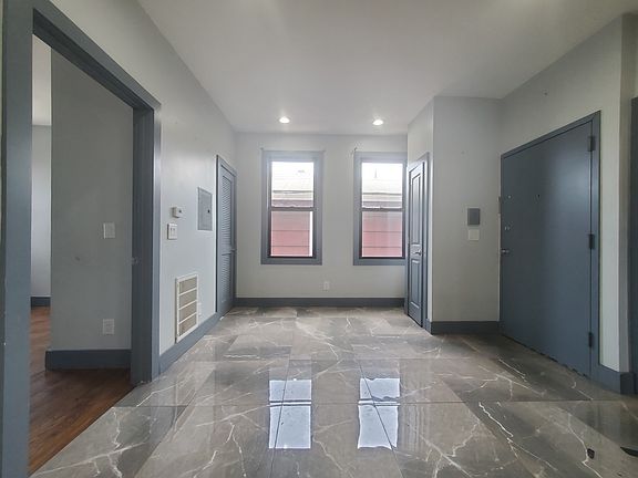 5th image of 137 Myrtle Ave #3A