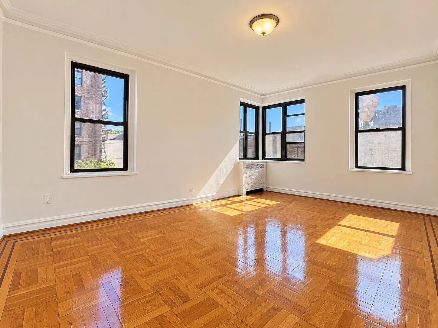 30 Park Terrace East — Photo 2