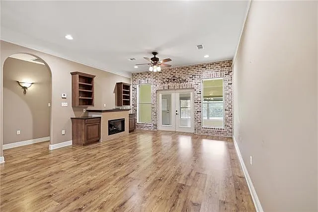 811 Decatur St — Photo 7