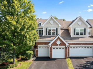 1101 Iron Horse Ct, Elgin, IL 60124