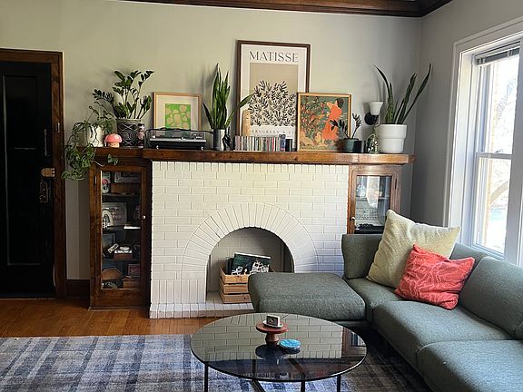 2nd image of 2605 N St Louis Ave APT 2