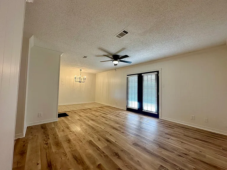 301 Laura Wilkes Rd — Photo 6