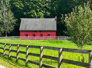 1046 County Rd, Great Barrington, MA 01230