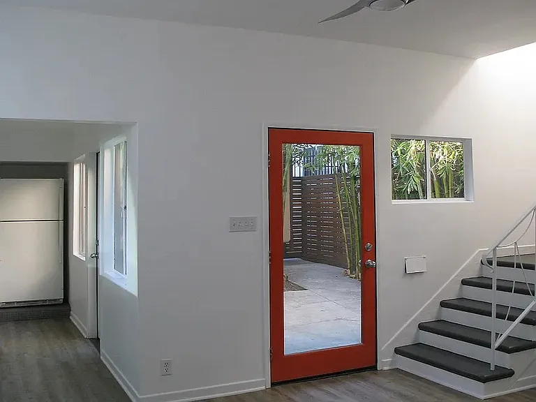 1646 Preuss Rd #1 — Photo 7