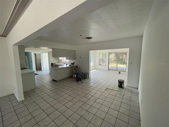 4th image of 1433 Sunset Rd