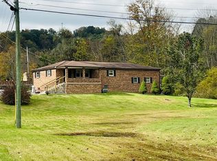 202 Tabor Rd, Bluefield, WV 24701