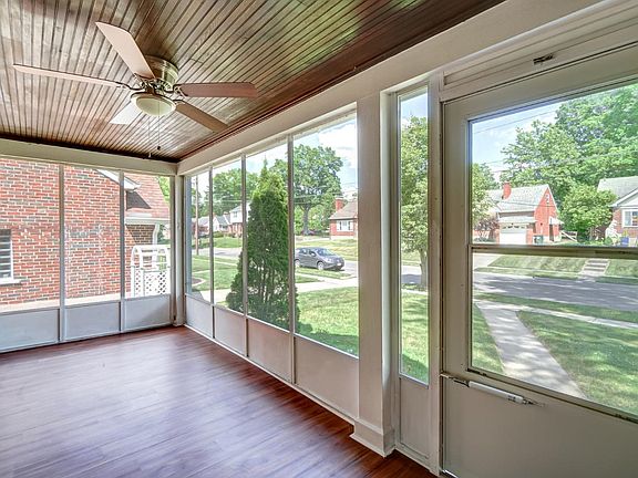 3rd image of 6637 Elwynne Dr