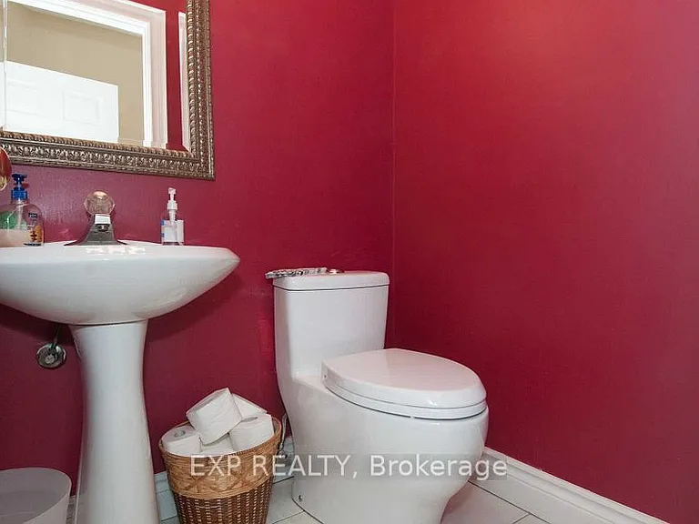 220 Viewmount Ave — Photo 15