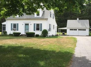 27 N Hatfield Rd, Hatfield, MA 01038