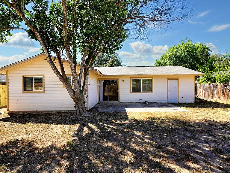 225 Linda Ct — Photo 30