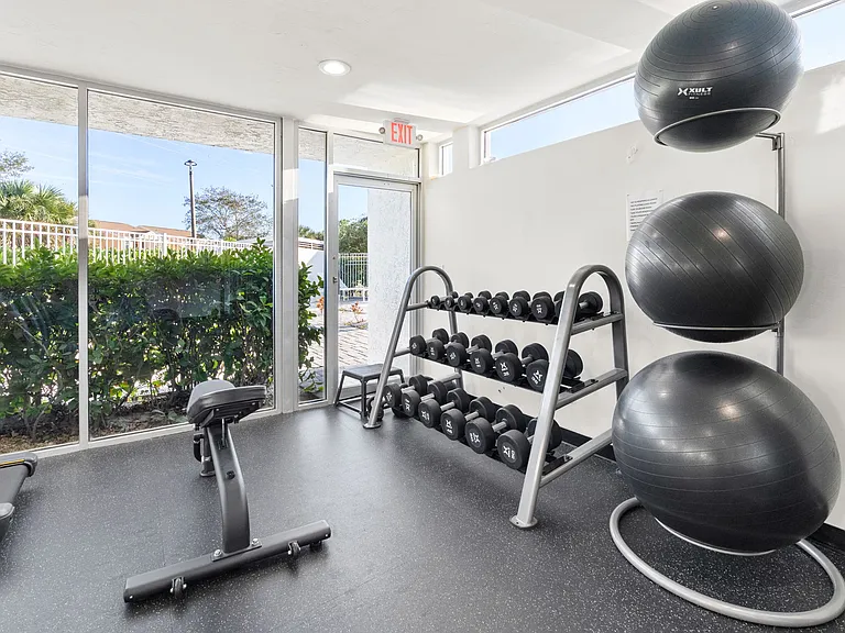 161 Santa Clara Dr #10 — Photo 33