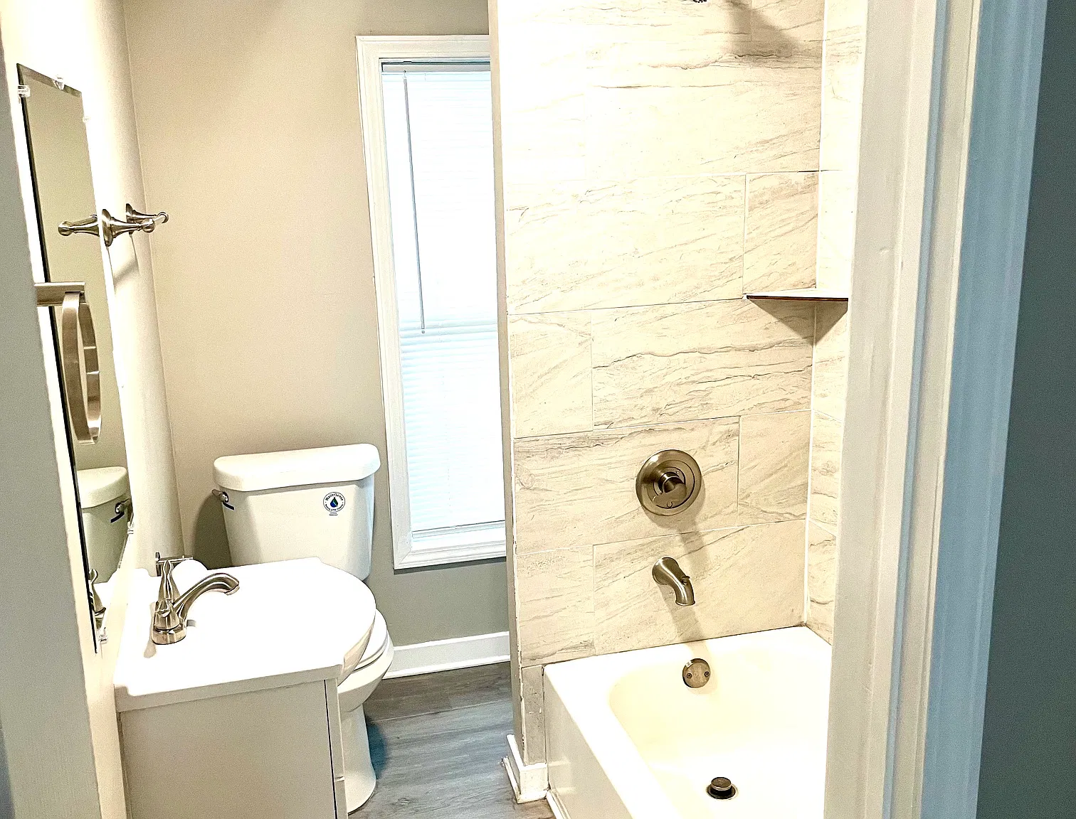 3 bed, 1200 sqft, $1,125 — Photo 4