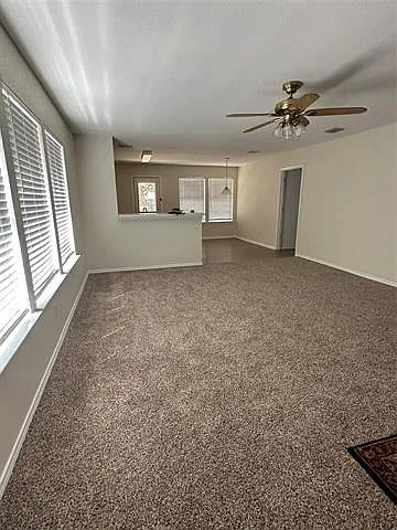 3 bed, 1464 sqft, $1,900 — Photo 2