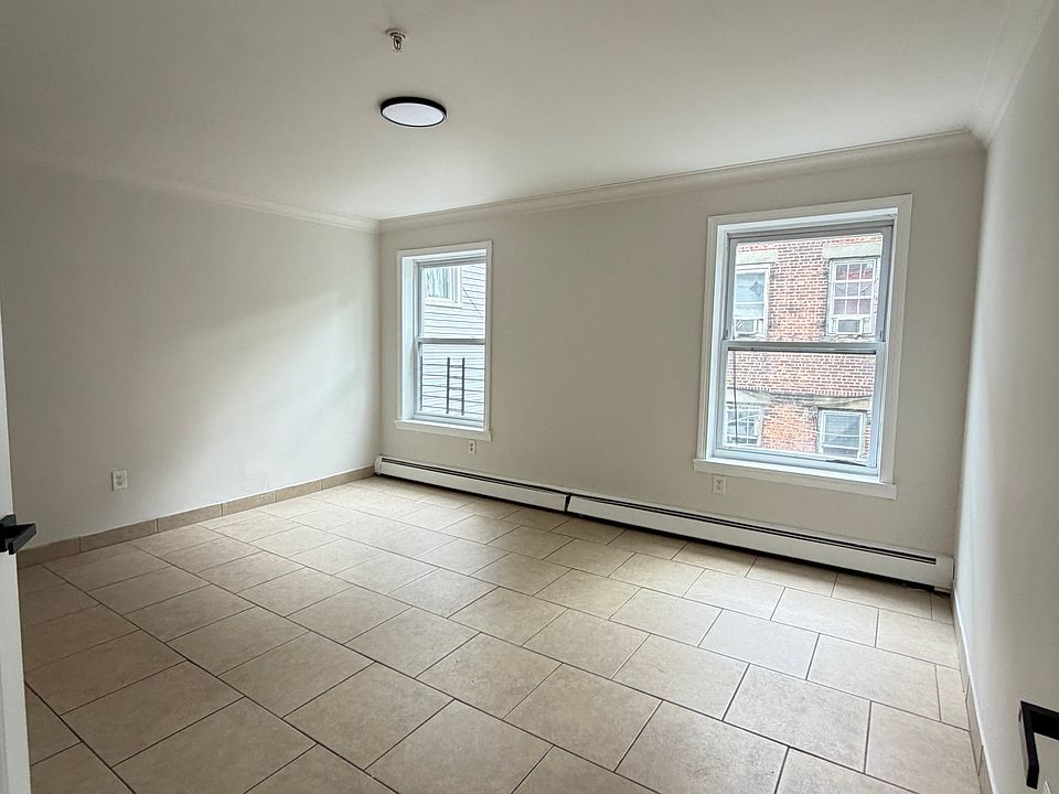 1st image of 133 Market St Unit 7
